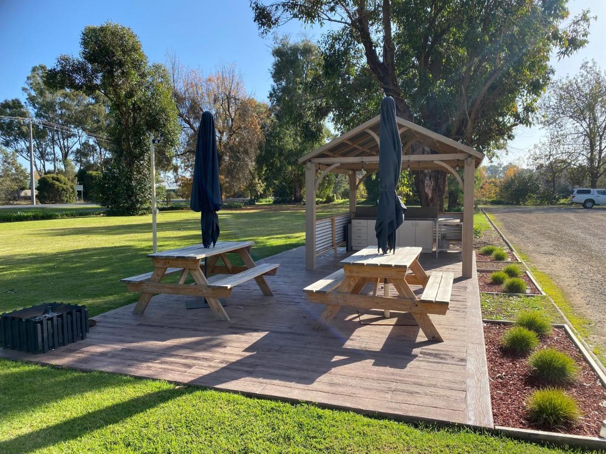 Tatura Country Motel Экстерьер фото