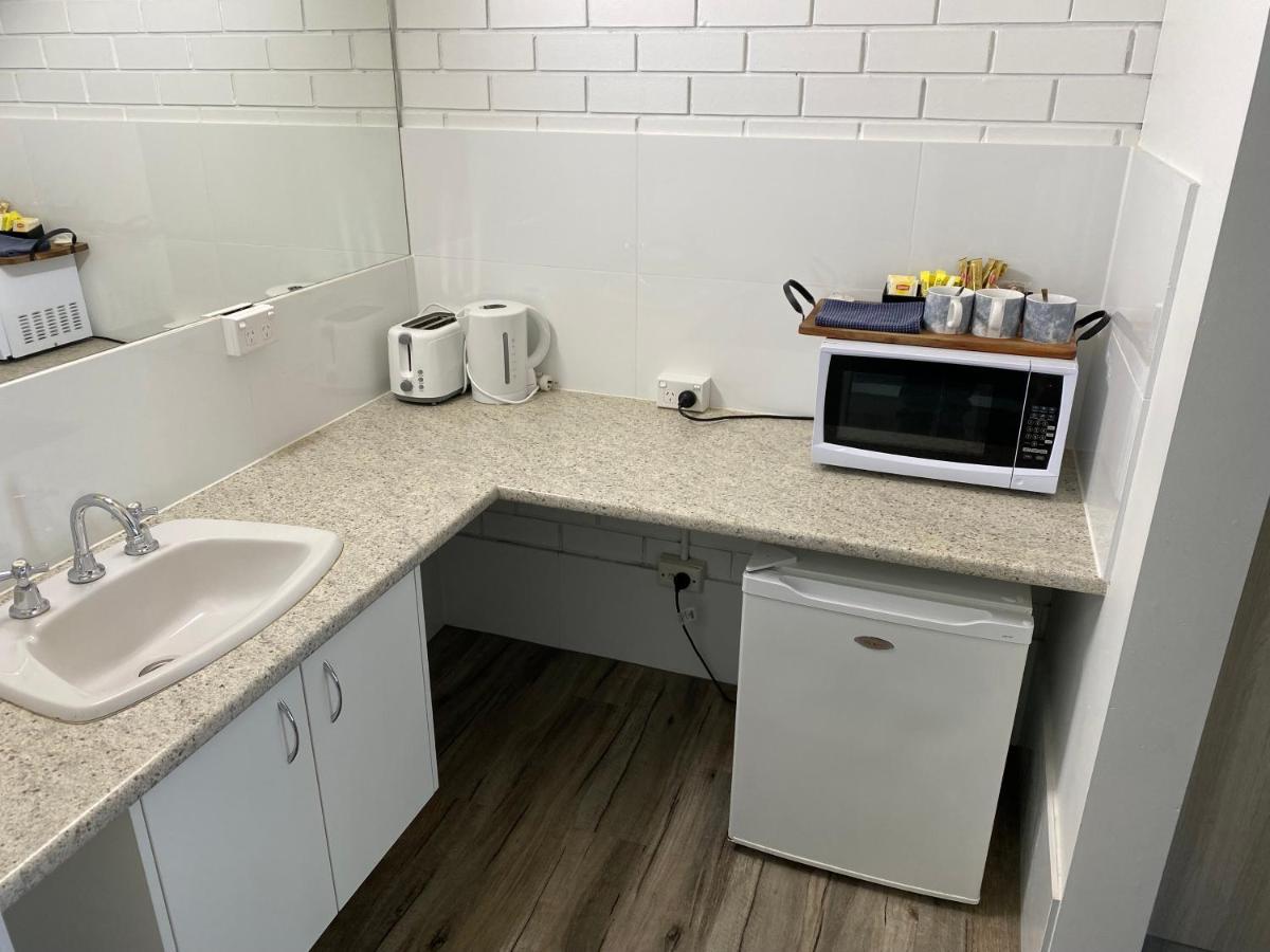 Tatura Country Motel Экстерьер фото