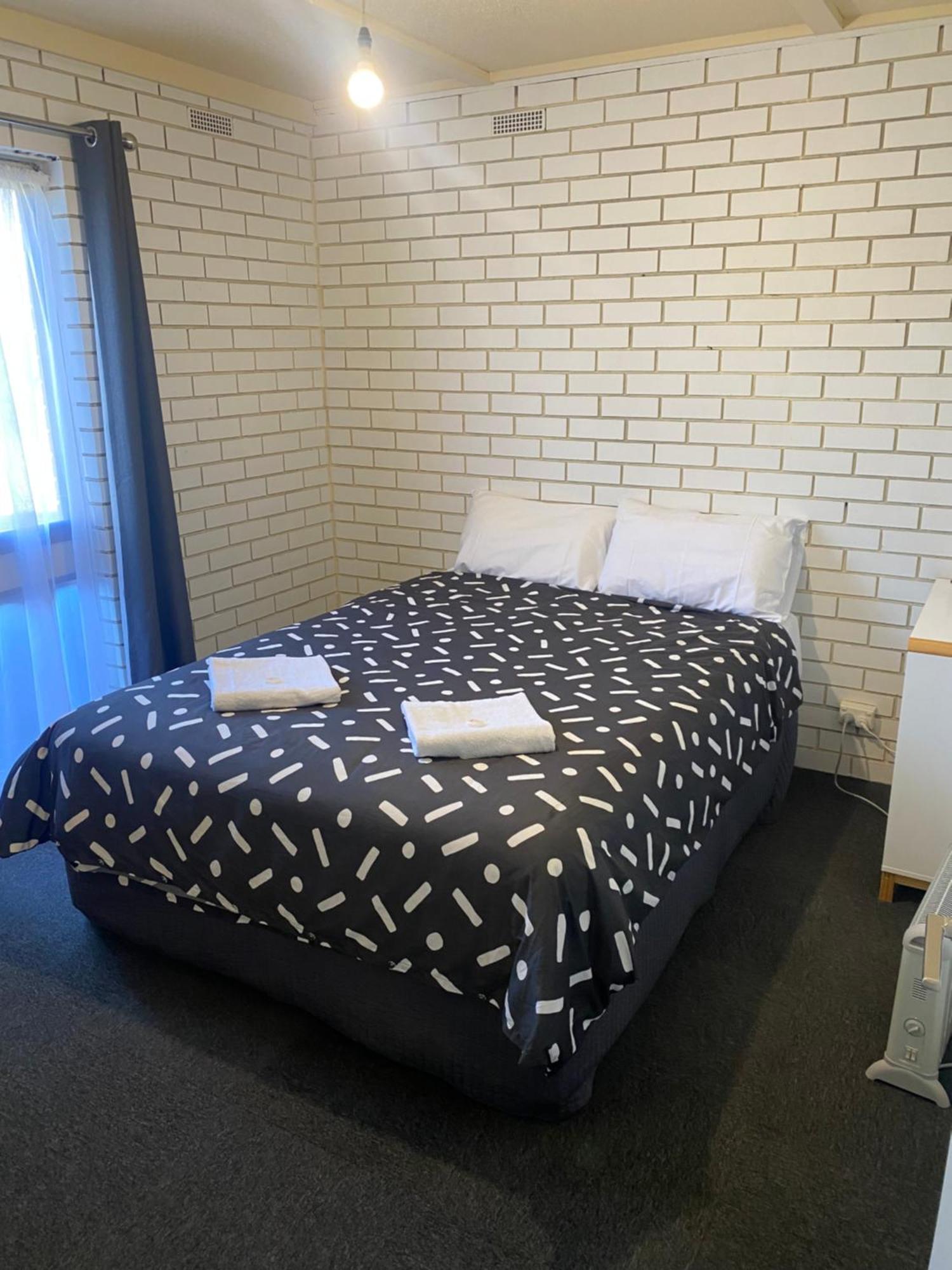 Tatura Country Motel Экстерьер фото