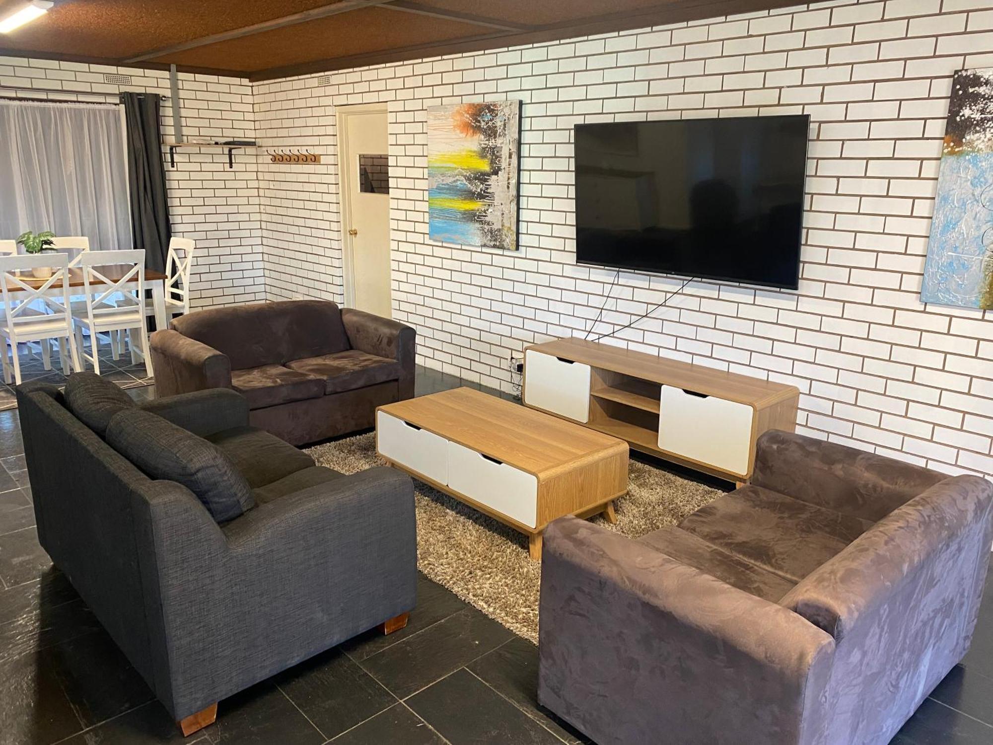 Tatura Country Motel Экстерьер фото